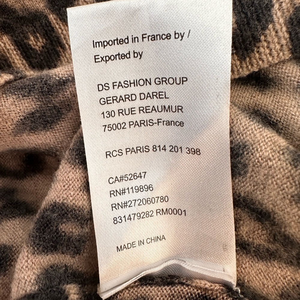 Gerard Darrel Paris 100% Merino Wool V-Neck Leopard Print Sweater - Picture 12 of 16
